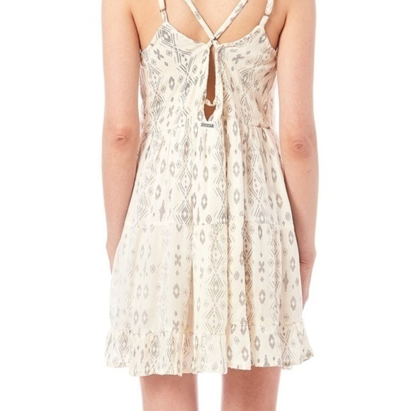 Beach By Exit Dress - Picture 2 of 4